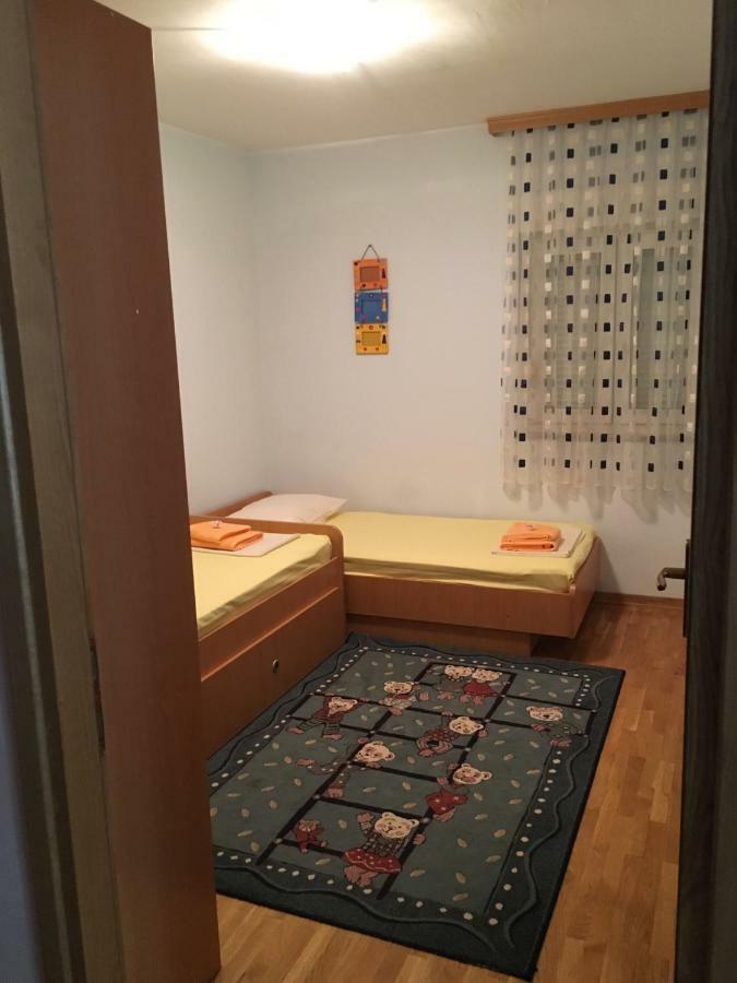 Apartment Sanja Baška Voda Zewnętrze zdjęcie